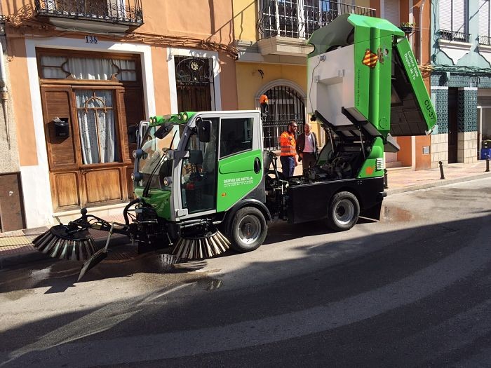 Cullera renova la maquinària de neteja amb una inversió de 240.000 euros