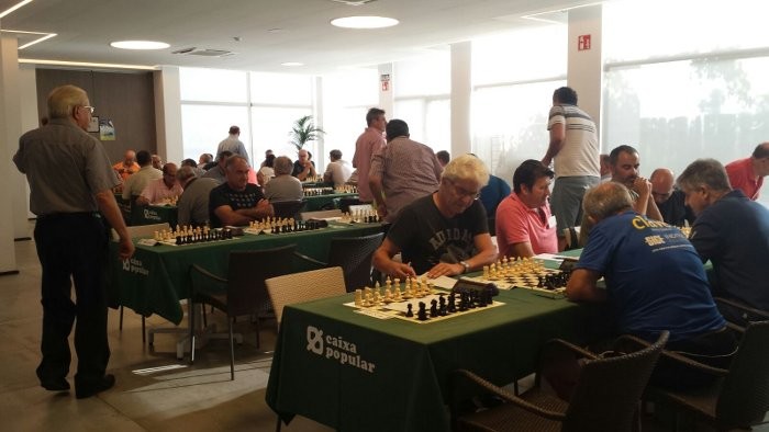 Els suecans Albert i Fos participen al Campionat Nacional de Veterans d’Escacs