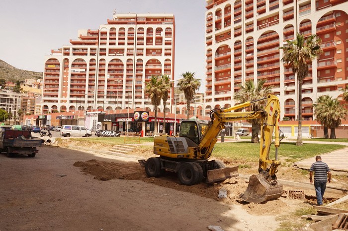 Cullera condiciona el carrer Camí al Mar que portava anys sense urbanitzar