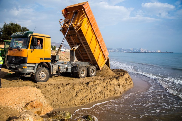 El ministeri atén la petició de Cullera per a regenerar les platges del Marenyet i de l’Estany