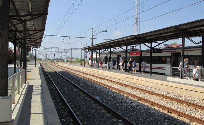 Moragues anuncia que Foment desdoblarà les vies del ferrocarril Cullera-Gandia