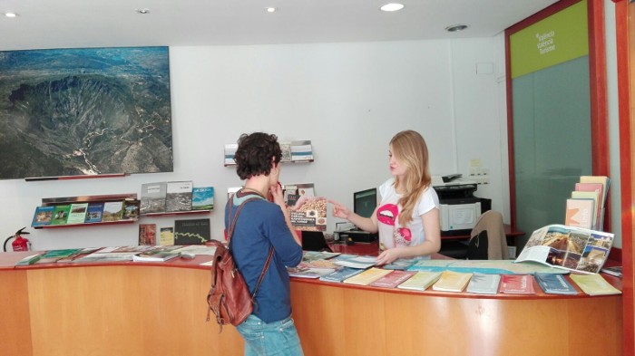 Cullera presenta les seues Falles en l’Oficina de Promoció Turística de València